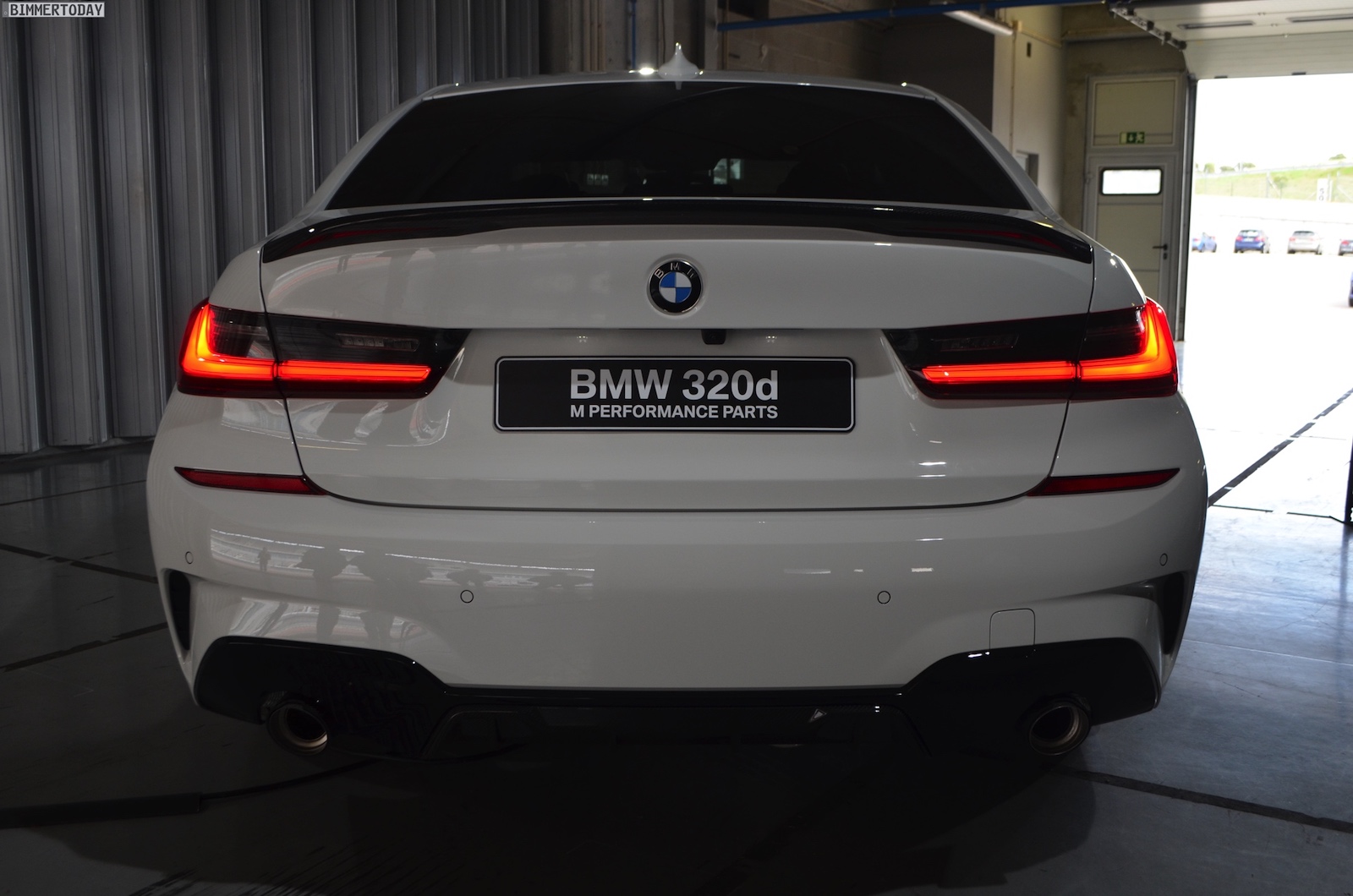 Name:  2019-BMW-3er-G20-M-Performance-Tuning-320d-15.jpg
Views: 44652
Size:  331.5 KB