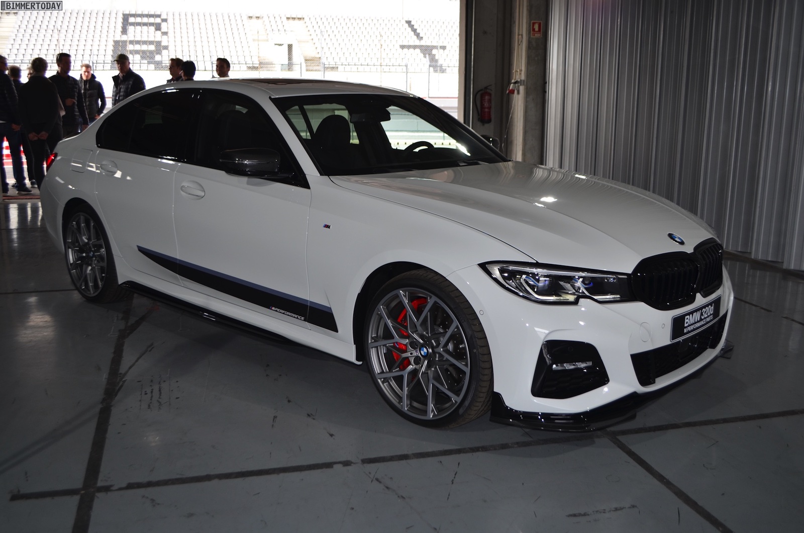 Name:  2019-BMW-3er-G20-M-Performance-Tuning-320d-01.jpg
Views: 75879
Size:  369.8 KB