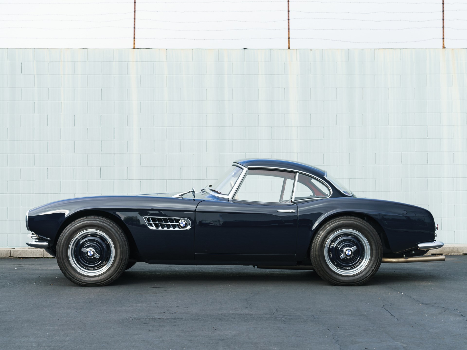 Name:  1958 BMW 507 Roadster S2 70157 RM Arizona 2019-34.jpg
Views: 3430
Size:  354.7 KB