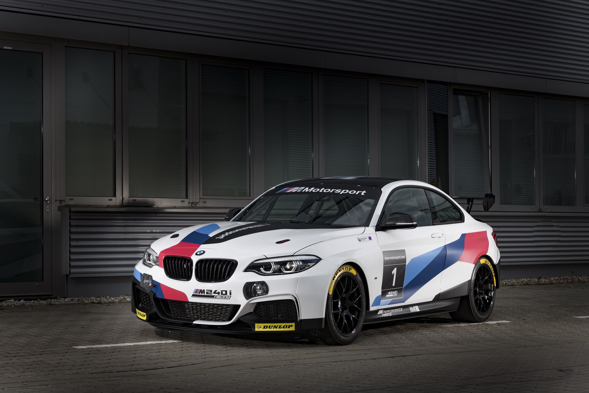 Name:  BMW-M240i-Racing-Car-04.jpg
Views: 11159
Size:  236.9 KB