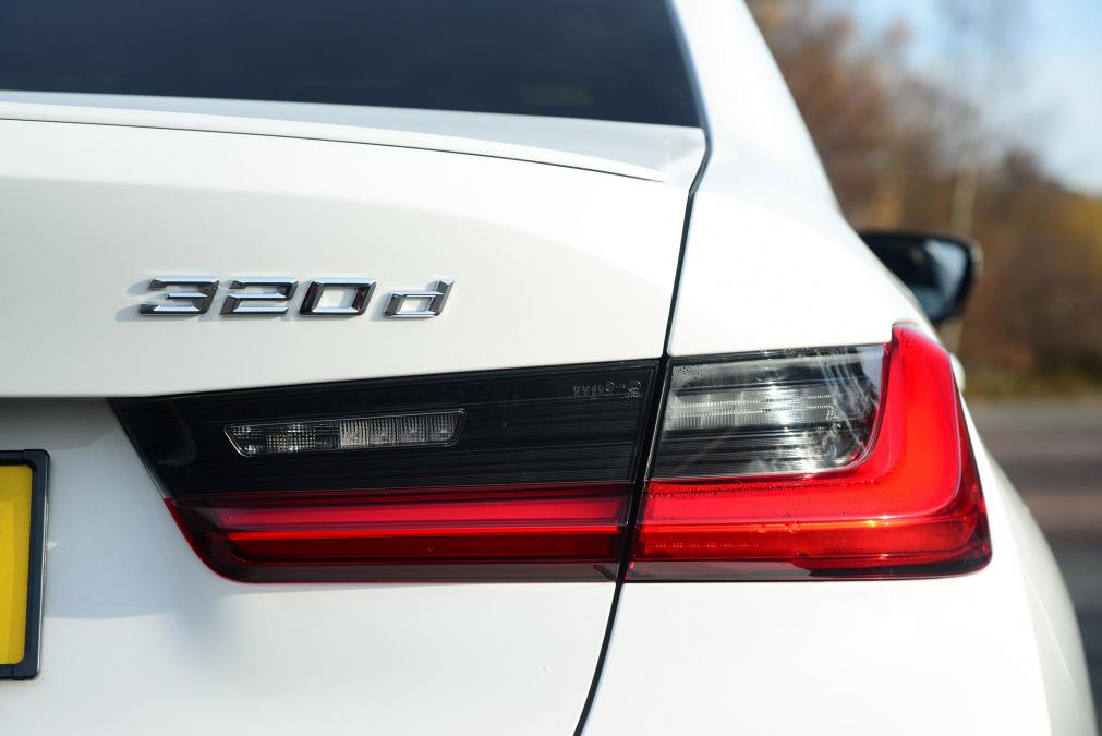 Name:  White-M-Sport-G20-BMW-3-Series-6.jpg
Views: 32008
Size:  54.0 KB