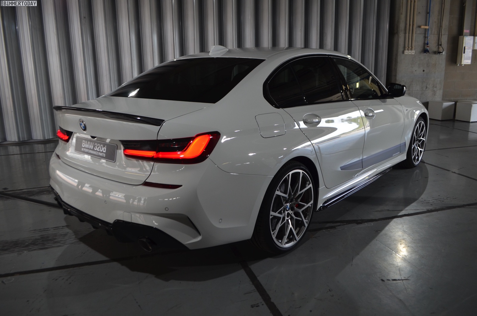 Name:  2019-BMW-3er-G20-M-Performance-Tuning-320d-12.jpg
Views: 59319
Size:  359.6 KB