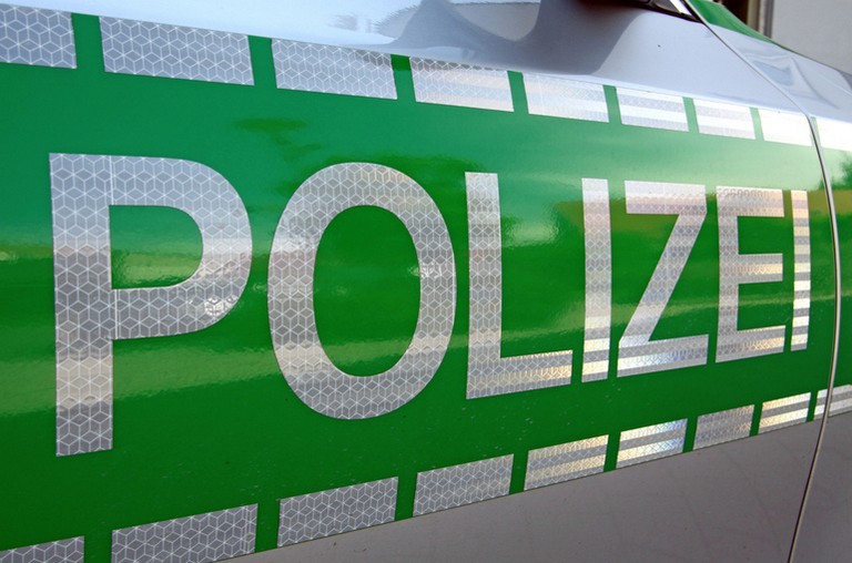 Name:  Polizei_jj.jpg
Views: 6691
Size:  93.2 KB