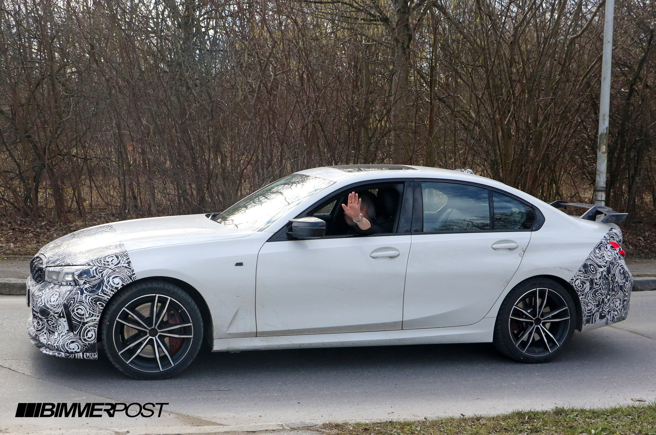 Name:  BMW 3 Series facelift M Performance 7.jpg
Views: 23078
Size:  887.9 KB
