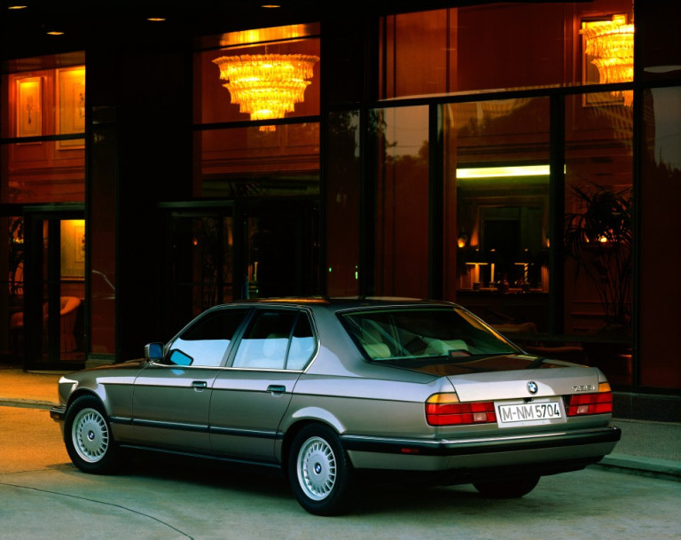 Name:  bmw-7-series-e32-autoevolution.jpg
Views: 1223
Size:  117.1 KB