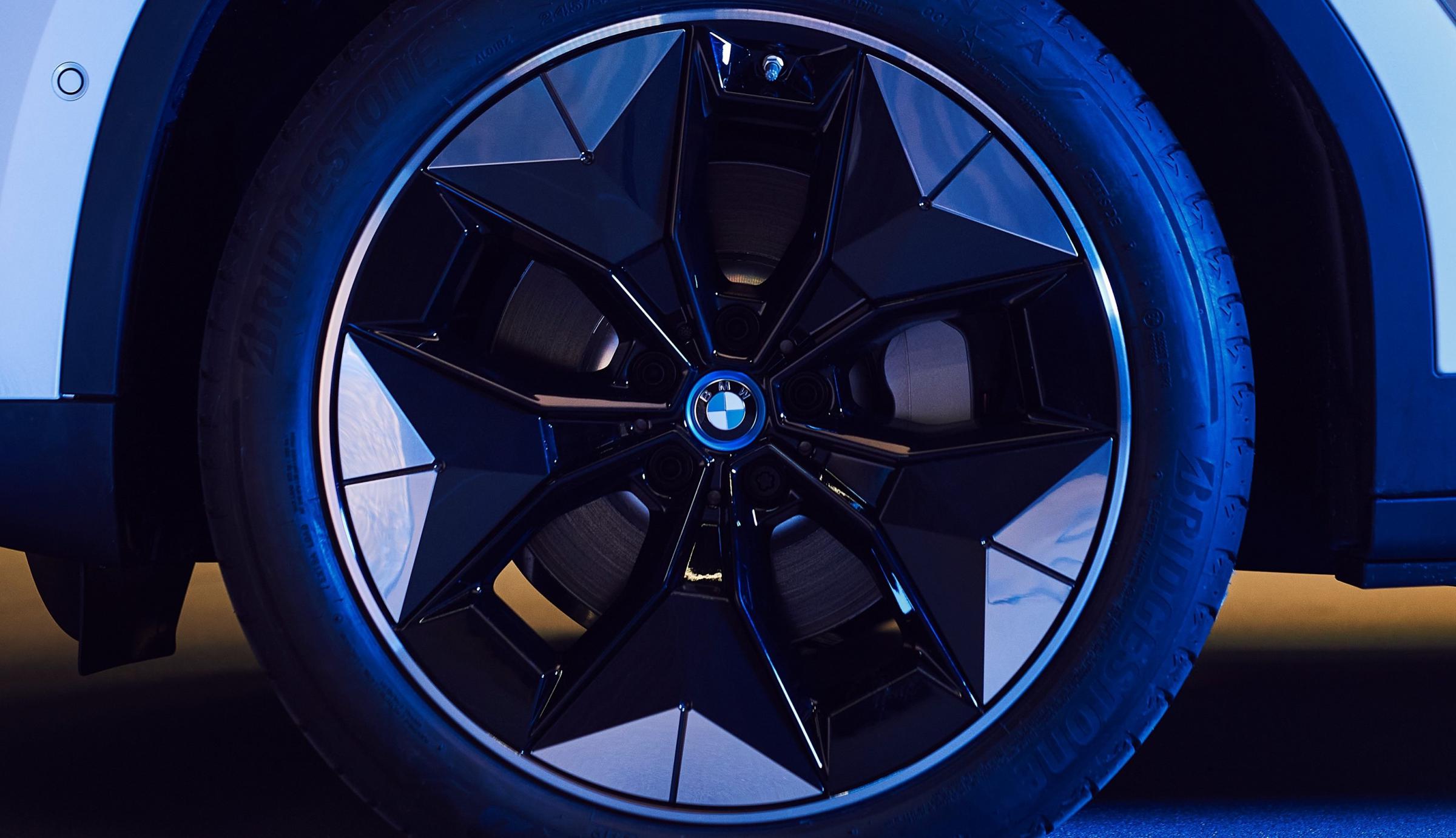 Name:  BMW iX3 i4 Aerodynamic Wheels1 2.jpg
Views: 7474
Size:  238.1 KB