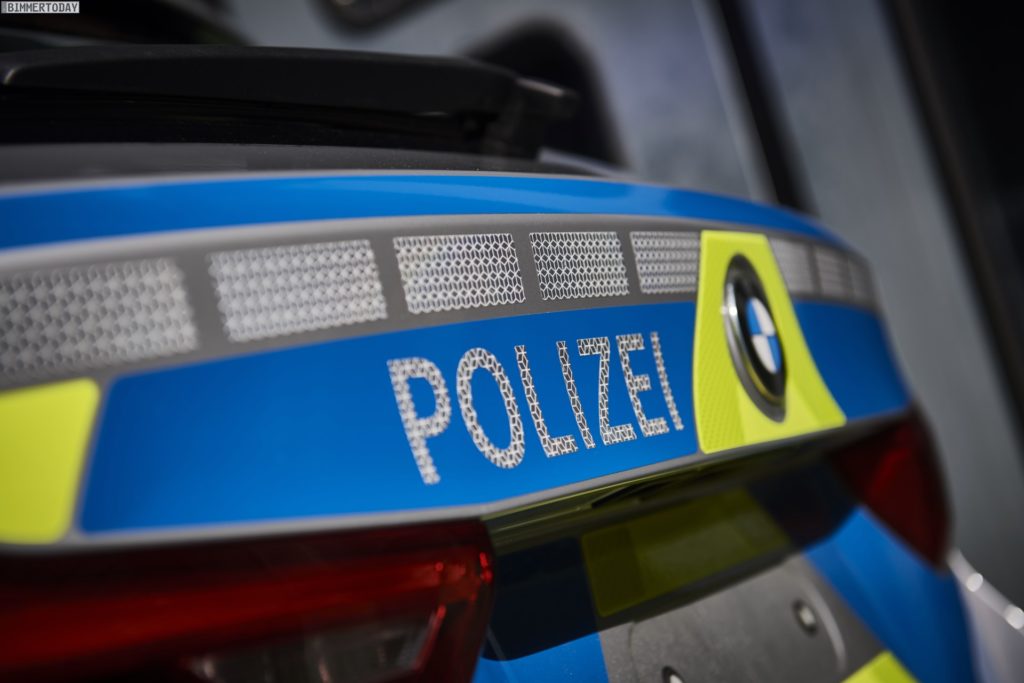 Name:  polizei  3 BMW-5er-Touring-G31-Polizei-Einsatzfahrzeug-2017-09-1024x683.jpg
Views: 3110
Size:  68.7 KB