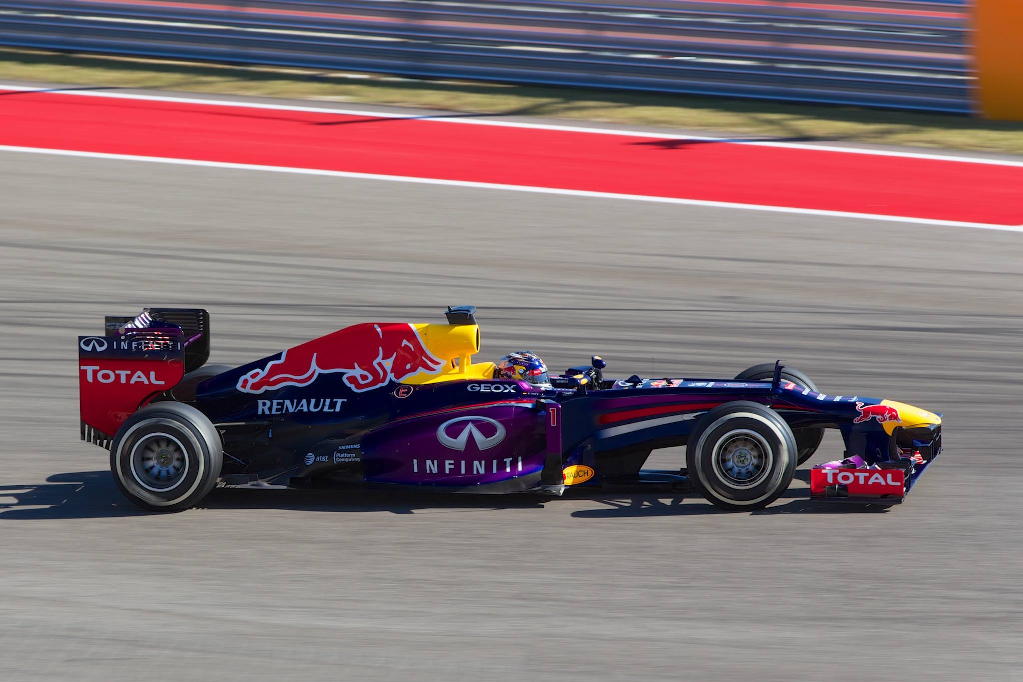 Name:  2013 USGP Vettel T12.jpg
Views: 763
Size:  226.7 KB
