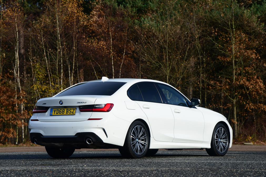 Name:  White-M-Sport-G20-BMW-3-Series-8.jpg
Views: 32801
Size:  135.6 KB